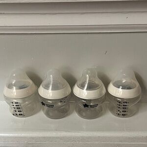Tommee Tippee Baby Bottles Set